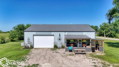 403 W Pleasant, Cincinnati, IA 52549 - photo 2