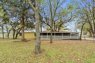 364 Wonder Dr, Springtown, TX 76082 - photo 2