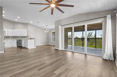 10060 Lake Cove Dr unit 301, Fort Myers, FL 33908 - photo 4