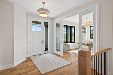 3921 White Oak Ln, Excelsior, MN 55331 - photo 5