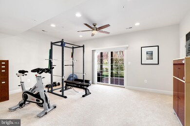 100 Washington Square Ct, Occoquan, VA 22125 - photo 4