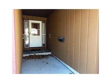 100 32nd St NW, Cedar Rapids, IA 52405 - photo 2