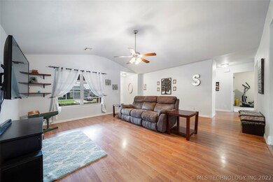 2705 N 20th St, Broken Arrow, OK 74012 - photo 7