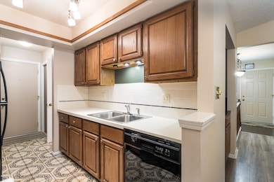 2271 Whisper cove-9