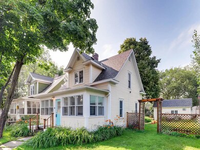 Large Side Yard With Arbor