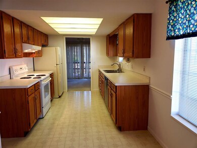 52099 Wembley Dr, South Bend, IN 46637 - photo 7