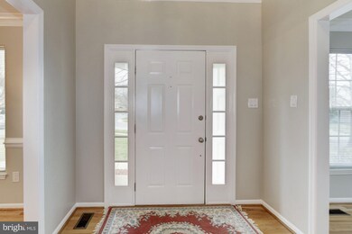 15809 Seurat Dr, North Potomac, MD 20878 - photo 4