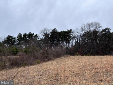 14 Journey Ln, Berkeley Springs, WV 25411 - photo 4