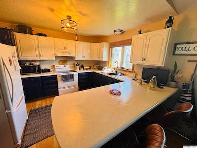 410 S 1st St, Osage, IA 50461 - photo 4