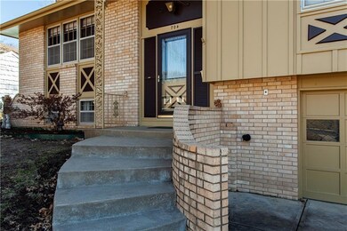 704 NW 10th St, Blue Springs, MO 64015 - photo 2