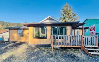 815 Willow St, Kodiak, AK 99615 - photo 5
