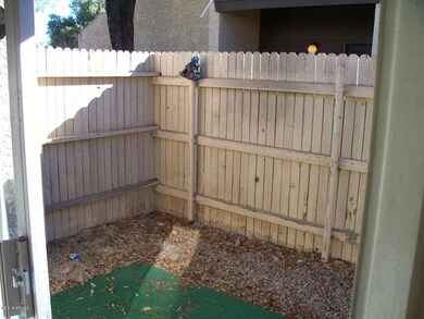 629 N Mesa Dr unit 4, Mesa, AZ 85201 - photo 5