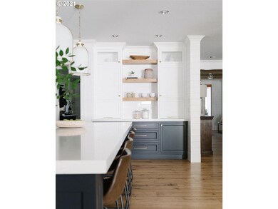 3183 Douglas Cir, Lake Oswego, OR 97035 - photo 5