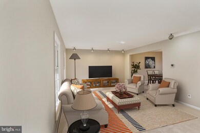 12413 Goldfinch Ct, Potomac, MD 20854 - photo 7