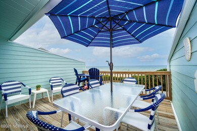 Large deck w/ beautiful views