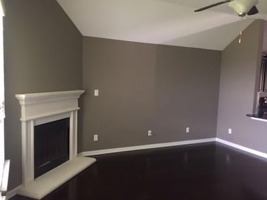 405 Hendelson Ln, Hutto, TX 78634 - photo 5