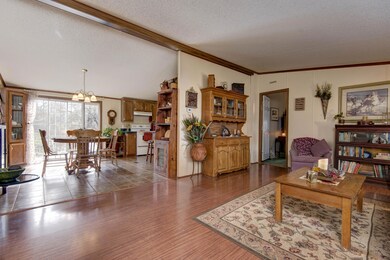 living/dining area