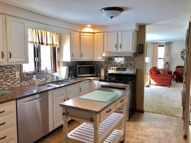 385 Deerfield Rd, Allenstown, NH 03275 - photo 6