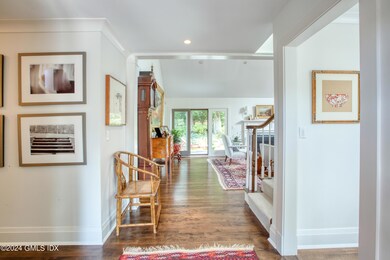 523 W Lyon Farm Dr, Greenwich, CT 06831 - photo 2