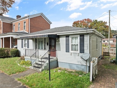 308 Whitely St, Bridgeport, OH 43912 - photo 2