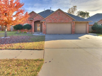 1808 NE 32nd St, Moore, OK 73160 - photo 5