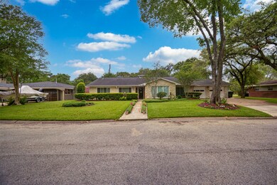 7816 Oak Vista St, Houston, TX 77087 - photo 2