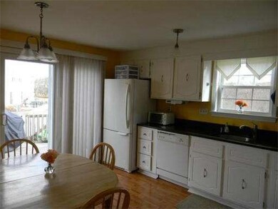 164 E Bacon St unit D, Plainville, MA 02762 - photo 3