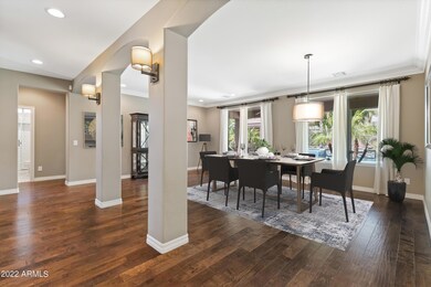 Staged Dining
