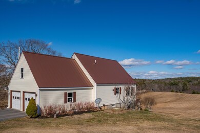 889 Middle Road 003