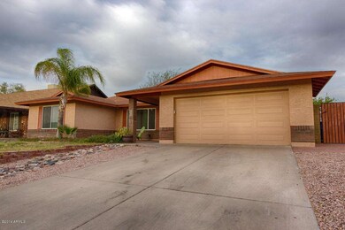 2 Front 933 N Ramada Mesa 85205