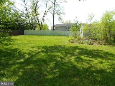 5701 Ranelagh Rd, White Marsh, MD 21162 - photo 2