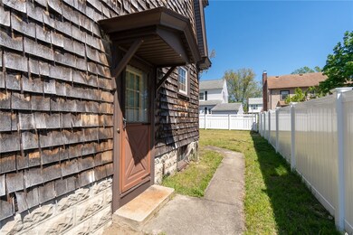 58 Richard St, Cranston, RI 02910 - photo 5