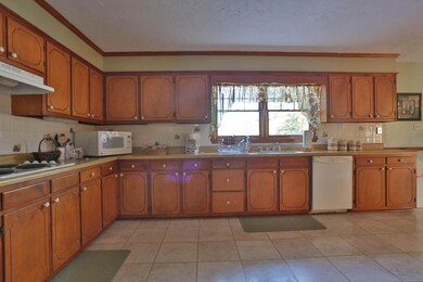 581 Richmond rd ext kitchen
