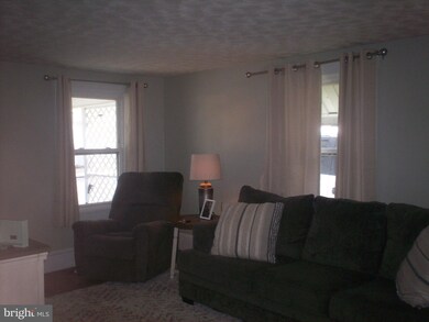 25 Vernon St, Keyser, WV 26726 - photo 2