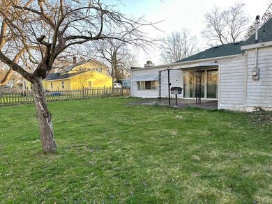 937 N Hudson St SE, Lowell, MI 49331 - photo 3