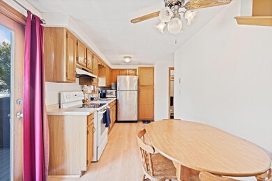 Dining area leads to kitchen