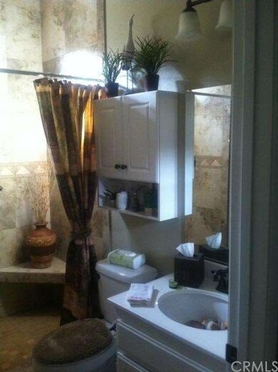 Main Floor/Guest Bathroom