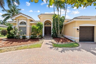 10758 Garden Ridge Ct, Davie, FL 33328 - photo 2
