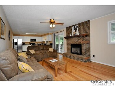 70 Odonald Rd, Asheville, NC 28806 - photo 3