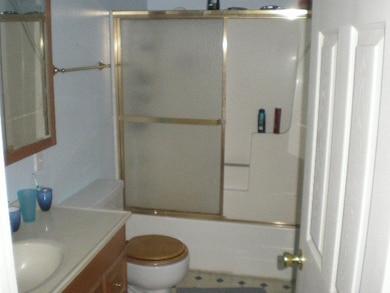 3520 Hillcrest St, Redding, CA 96001 - photo 2