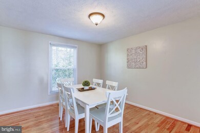 15921 Fairway Dr, Dumfries, VA 22025 - photo 7