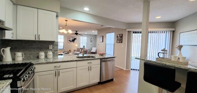 27 Farragut Square, Freehold, NJ 07728 - photo 4