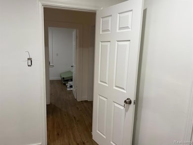 6107 Auburn St, Detroit, MI 48228 - photo 3