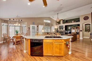 Kitchen Island and Breakfast Bar