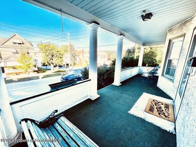 1630 Myrtle St, Scranton, PA 18510 - photo 4