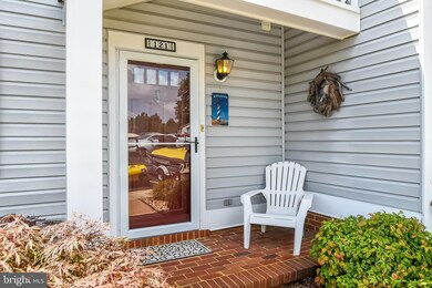 121 Lynnhaven Ct, Colonial Beach, VA 22443 - photo 2