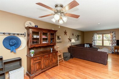 5707 1st Ave SW, Cedar Rapids, IA 52405 - photo 6