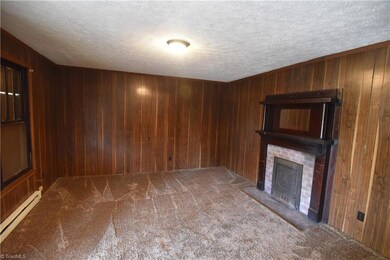 1130 Bethlehem Ln, Winston Salem, NC 27105 - photo 4