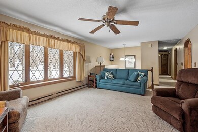 11 Dattillo Rd, Derry, NH 03038 - photo 5