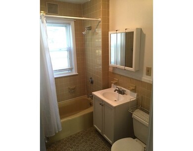 587 Washington St, Brookline, MA 02446 - photo 6